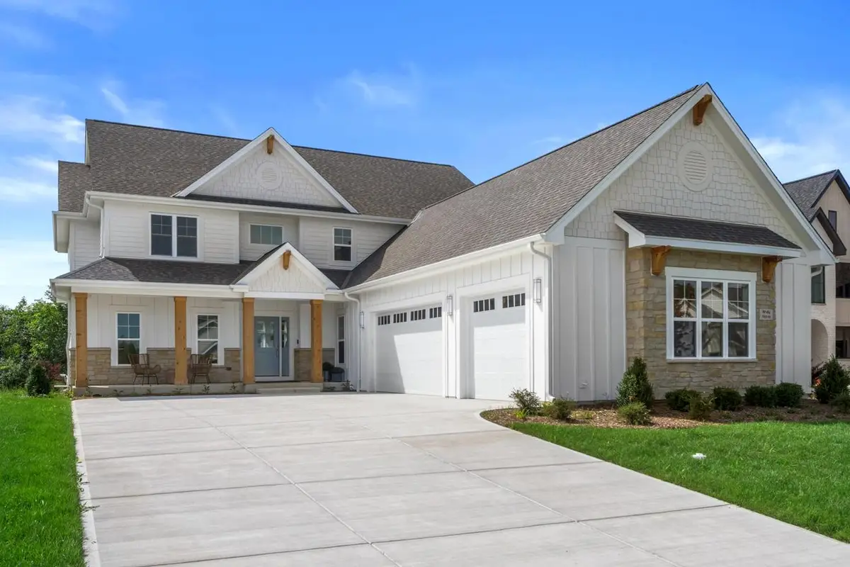 W184N5129 Sunrise LANE, Menomonee Falls, WI 53051 - #1