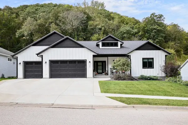 357 Valley Oaks DRIVE, Winona, MN 55987