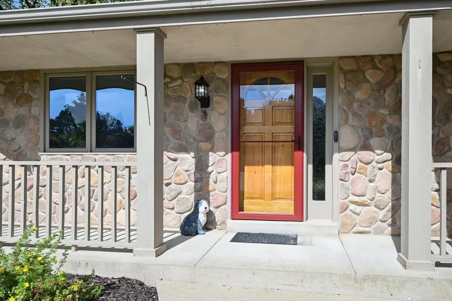 N52W14406 Thornhill DRIVE, Menomonee Falls, WI 53051 - #3