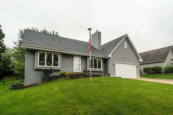 7244 S Dover Hill COURT, Franklin, WI 53132