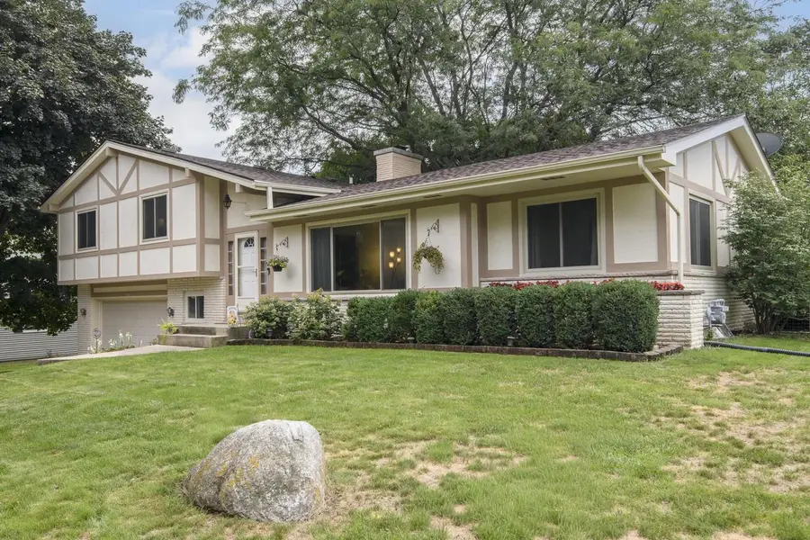 2601 Pendleton PLACE, Waukesha, WI 53188 - #2