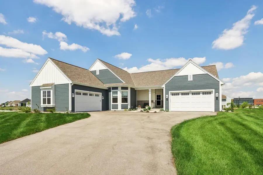 1388 Prairie Creek CIRCLE #12E, Oconomowoc, WI 53066 - #3
