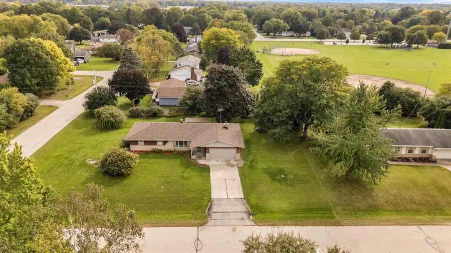 5503 W Silverleaf LANE, Brown Deer, WI 53223 - #2