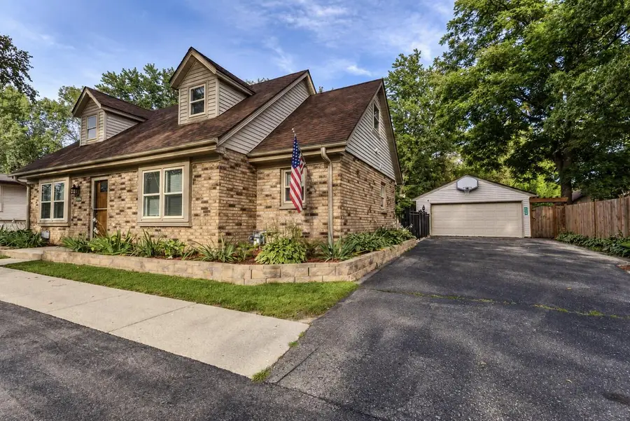 10166 S Nicholson ROAD, Oak Creek, WI 53154 - #2