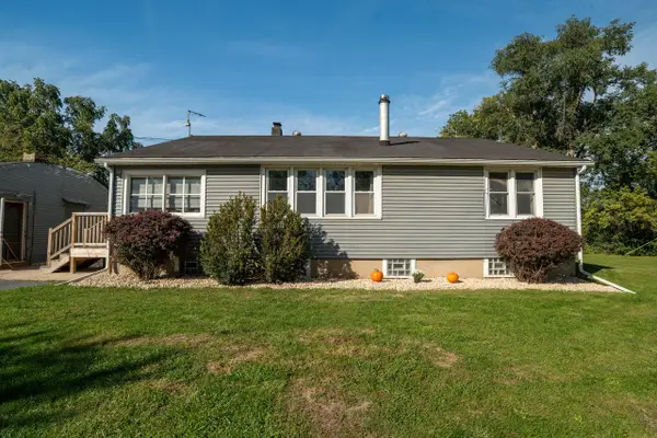 400 W Market STREET, Burlington, WI 53105