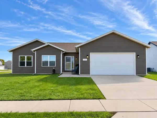 219 N Autumn DRIVE, Delavan, WI 53115