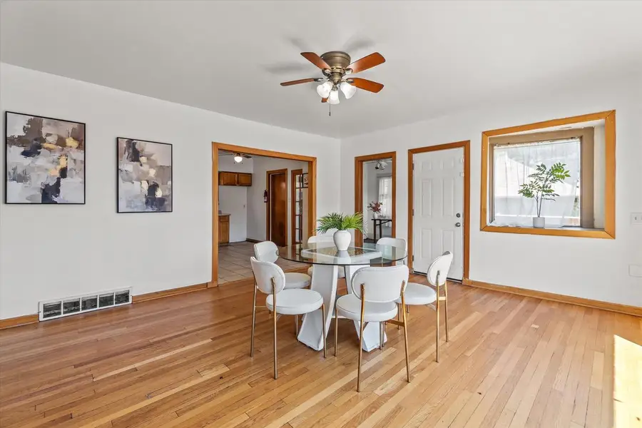2704 N 46th STREET, Milwaukee, WI 53210 - #3
