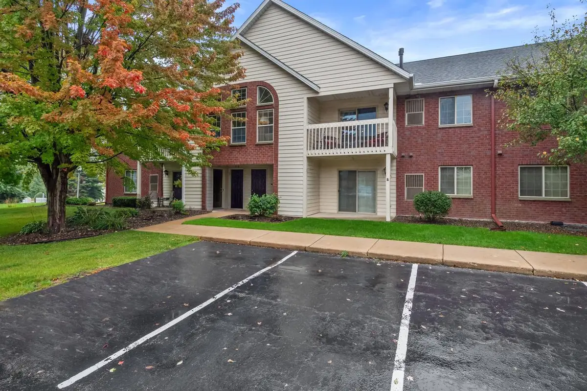 1976 Parknoll LANE, Port Washington, WI 53074 - #1