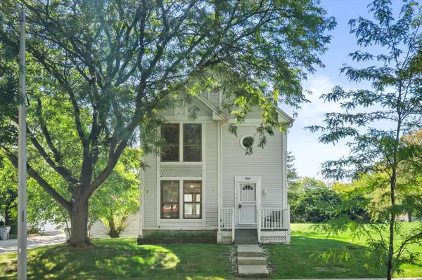 4229 W Meinecke AVENUE #4229, Milwaukee, WI 53210