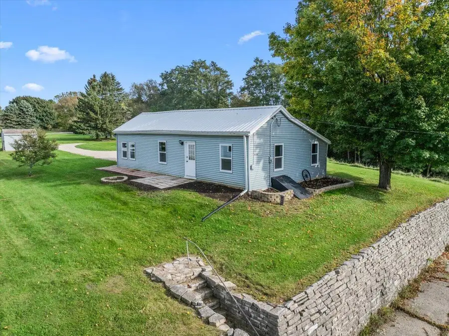 N4044 County Road P, Rubicon, WI 53078 - #3