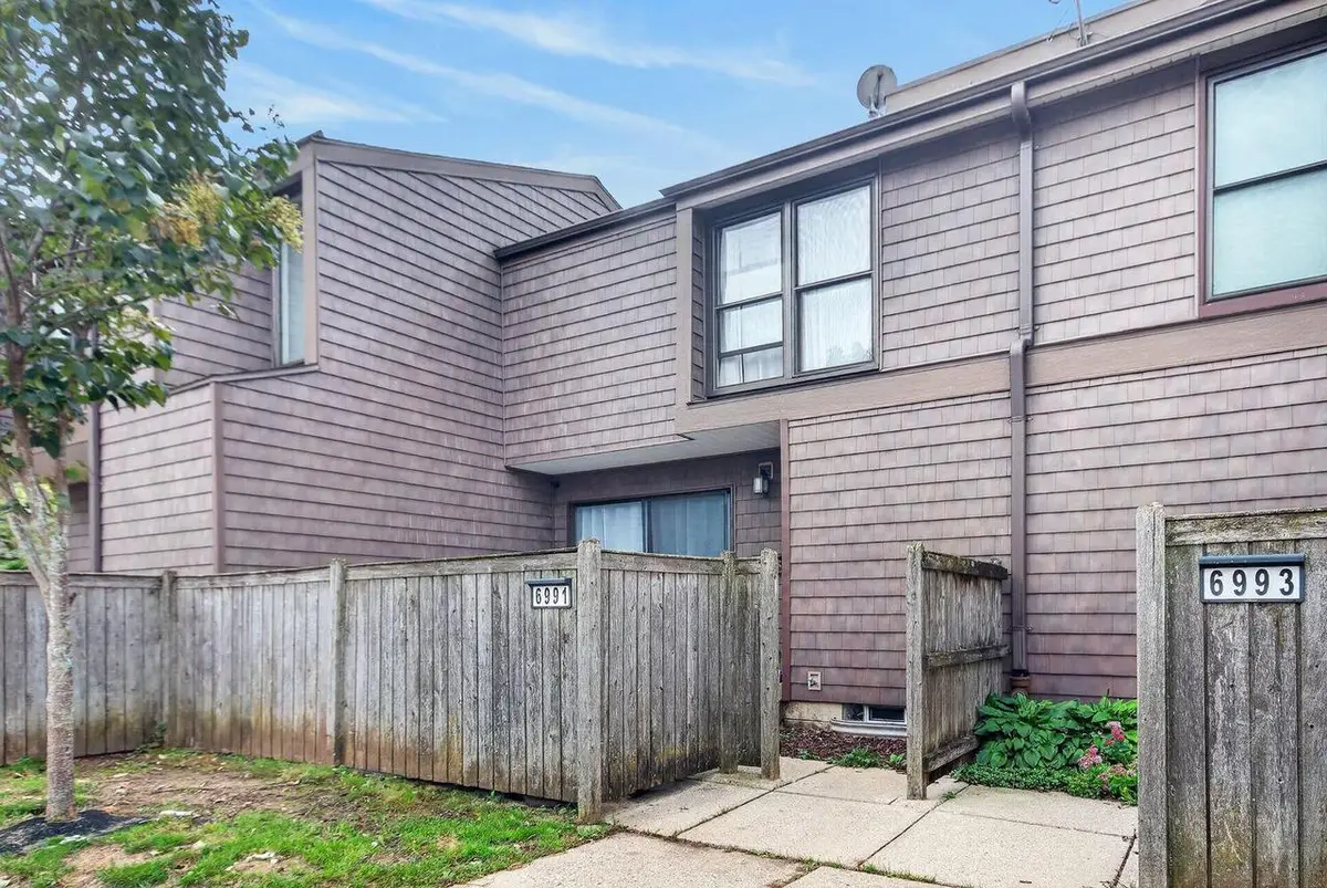 6991 W Glenbrook ROAD #2, Milwaukee, WI 53223 - #1