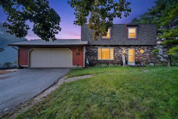 8323 10 PLACE, Kenosha, WI 53144