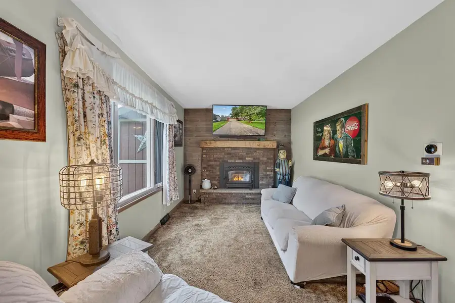 8323 10 PLACE, Kenosha, WI 53144 - #3