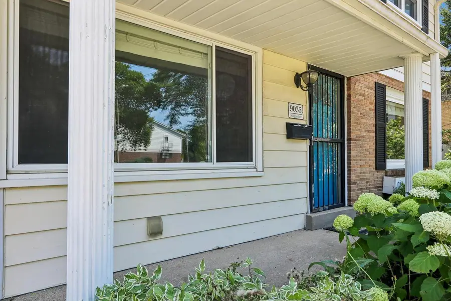 9035 W Morgan AVENUE, Milwaukee, WI 53228 - #2