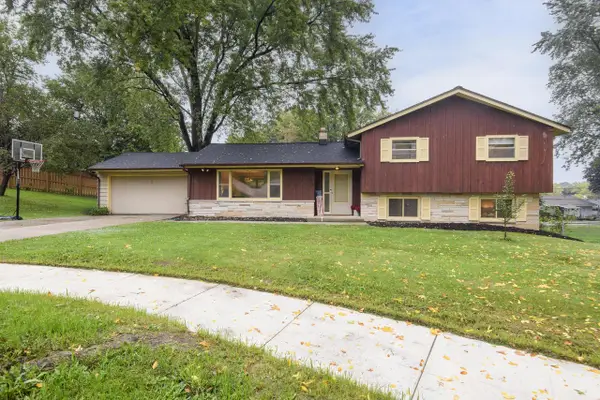 606 Lee COURT, Waukesha, WI 53186