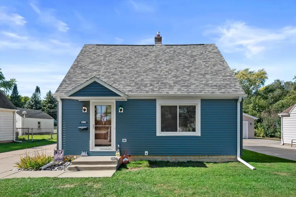 2871 S 85th STREET, West Allis, WI 53227 - #1