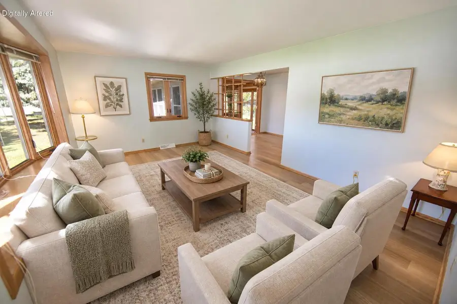 3262 S Whitnall AVENUE, Milwaukee, WI 53207 - #3