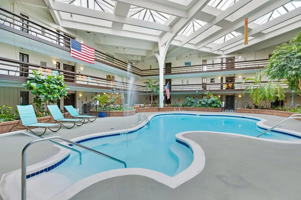 5200 S Tuckaway BOULEVARD #224, Greenfield, WI 53221 - #1