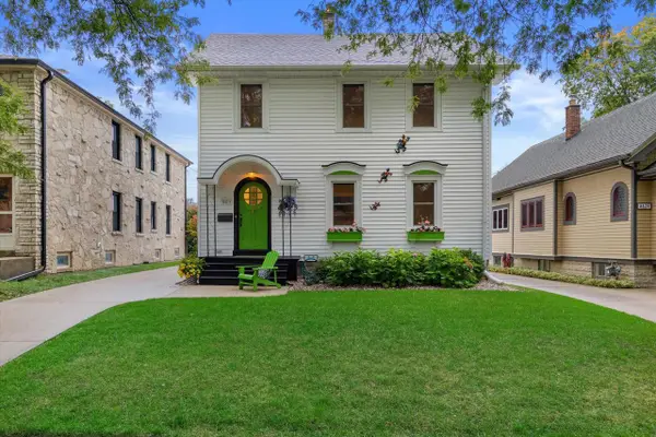8419 Stickney AVENUE, Wauwatosa, WI 53226
