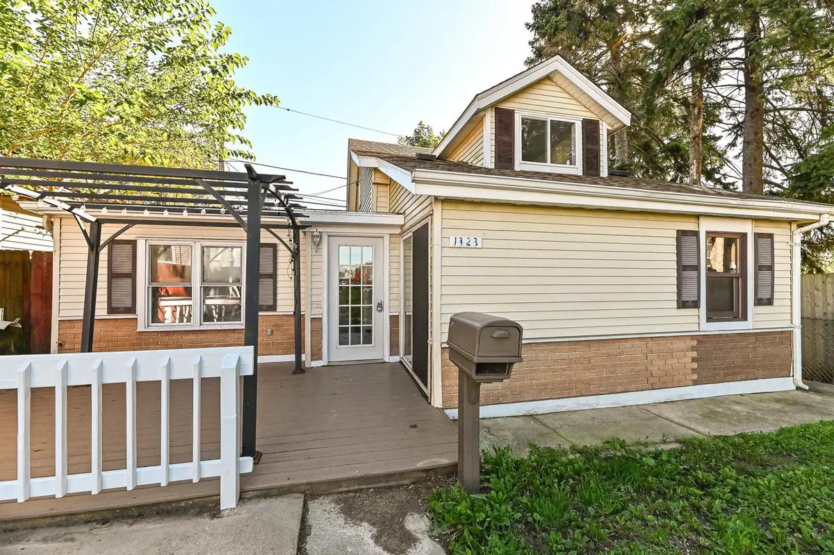 1323 Ohio STREET, Racine, WI 53405 - #1