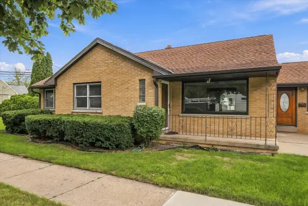 4432 W Howard AVENUE, Milwaukee, WI 53220