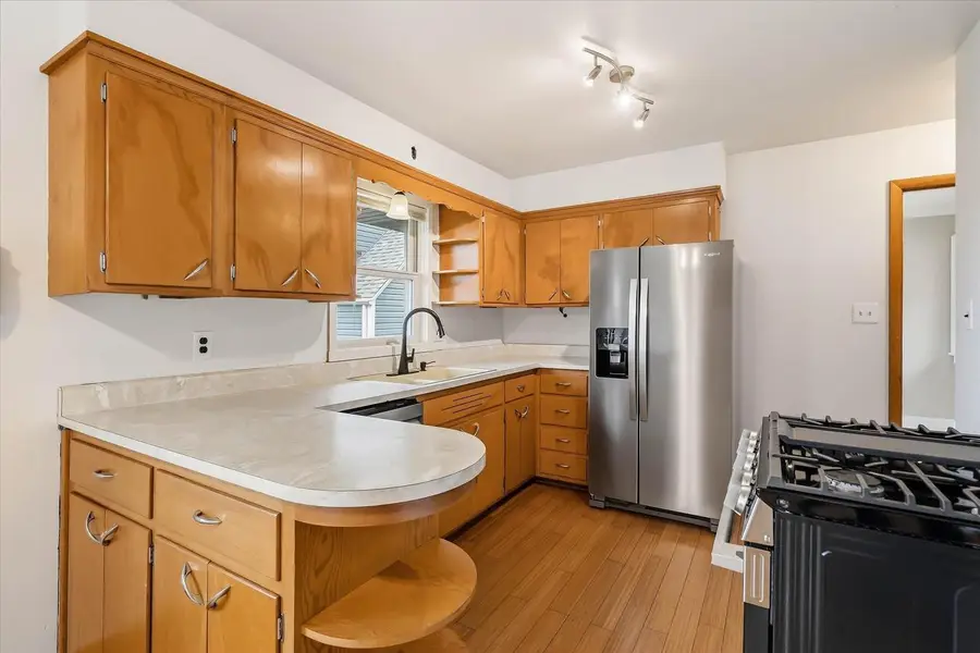 4432 W Howard AVENUE, Milwaukee, WI 53220 - #2