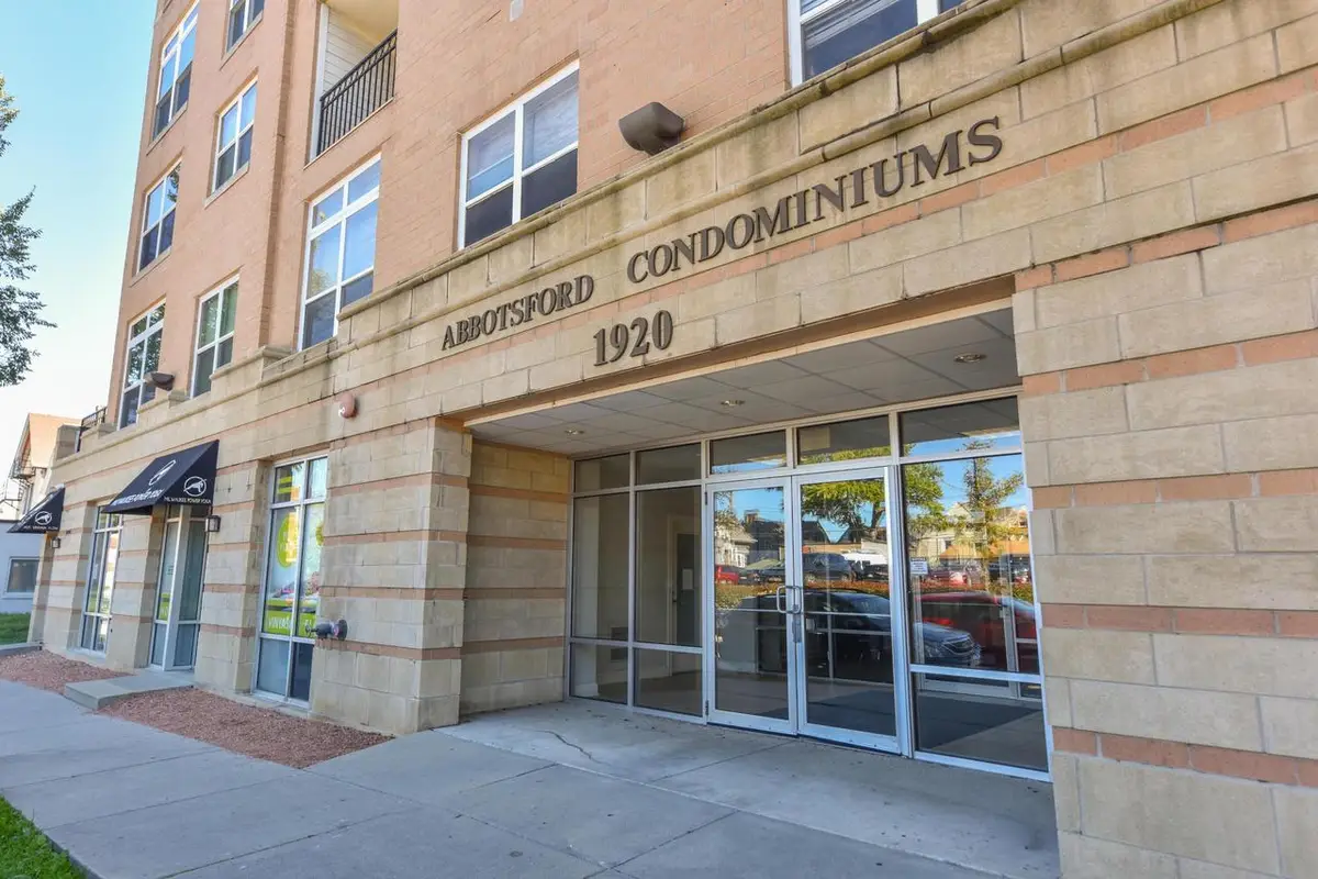 1920 N Farwell AVENUE #410, Milwaukee, WI 53202 - #1