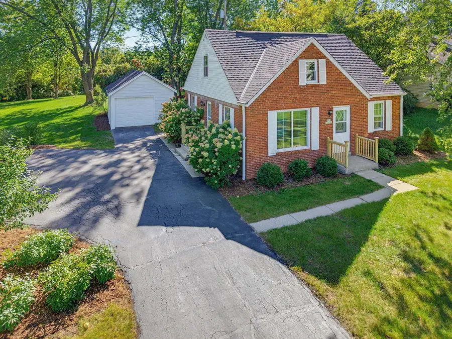 S64W19049 School DRIVE, Muskego, WI 53150 - #2