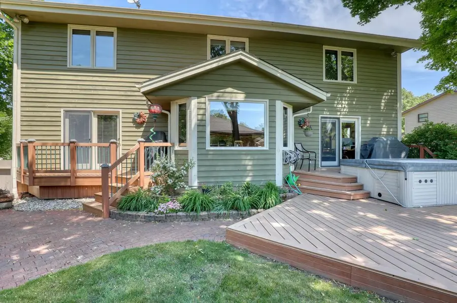 10929 W Hope AVENUE, Wauwatosa, WI 53222 - #3