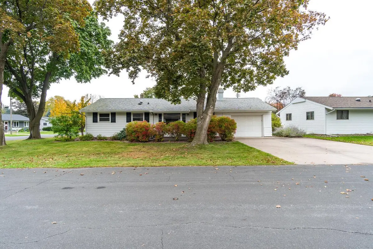 1241 Shorewood DRIVE, La Crosse, WI 54601 - #1