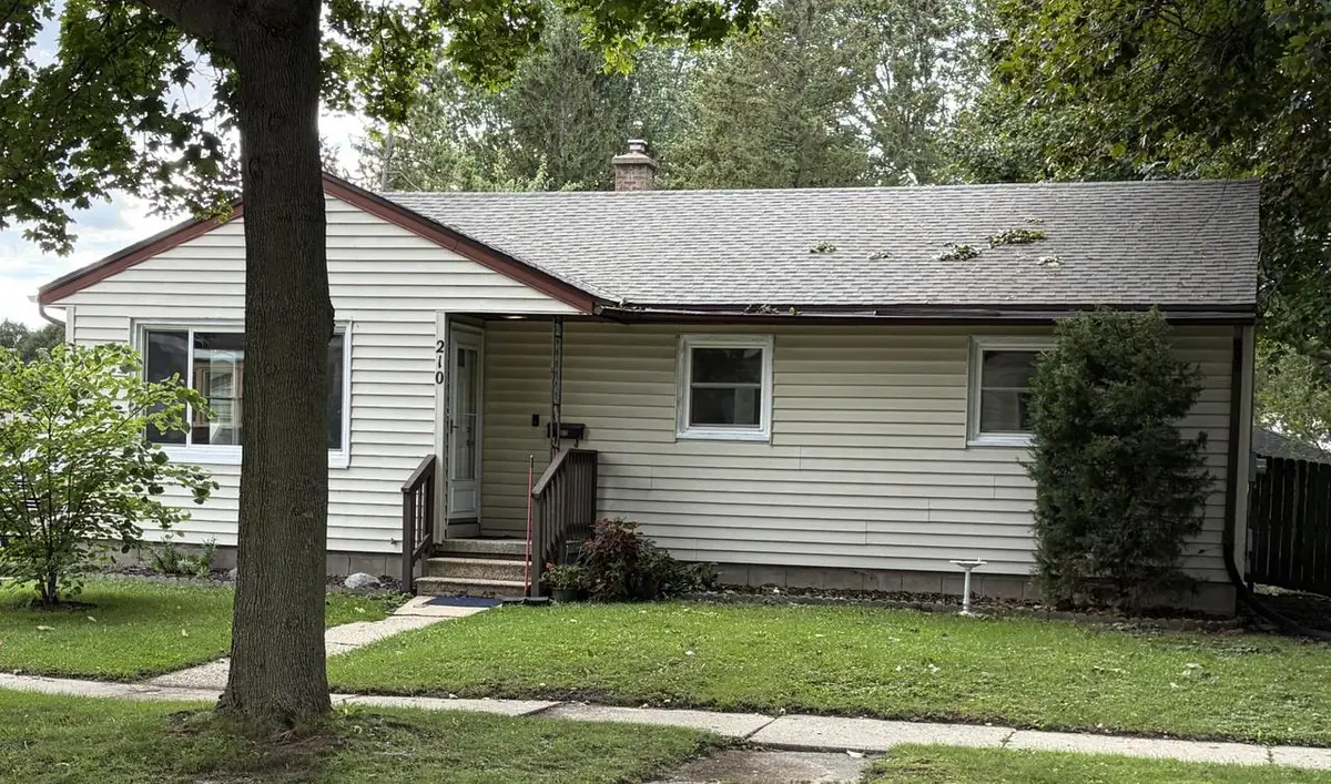 210 N Monroe STREET, Watertown, WI 53094 - #1