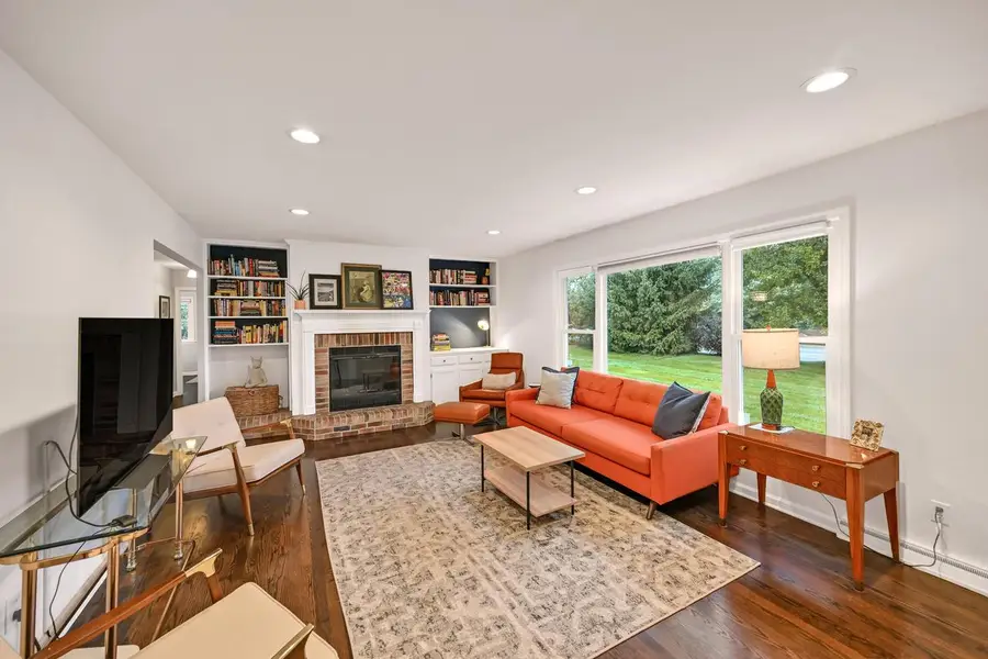 3035 Pilgrim ROAD, Brookfield, WI 53005 - #3