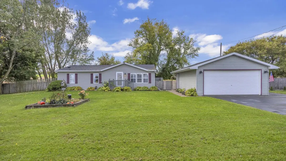 18035 County Highway C, Valders, WI 54245 - #1