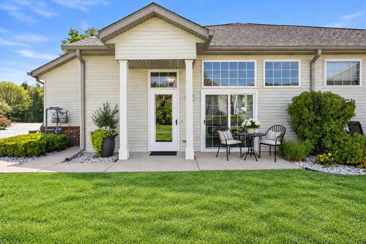 2416 Fox River PARKWAY #D, Waukesha, WI 53189 - #1
