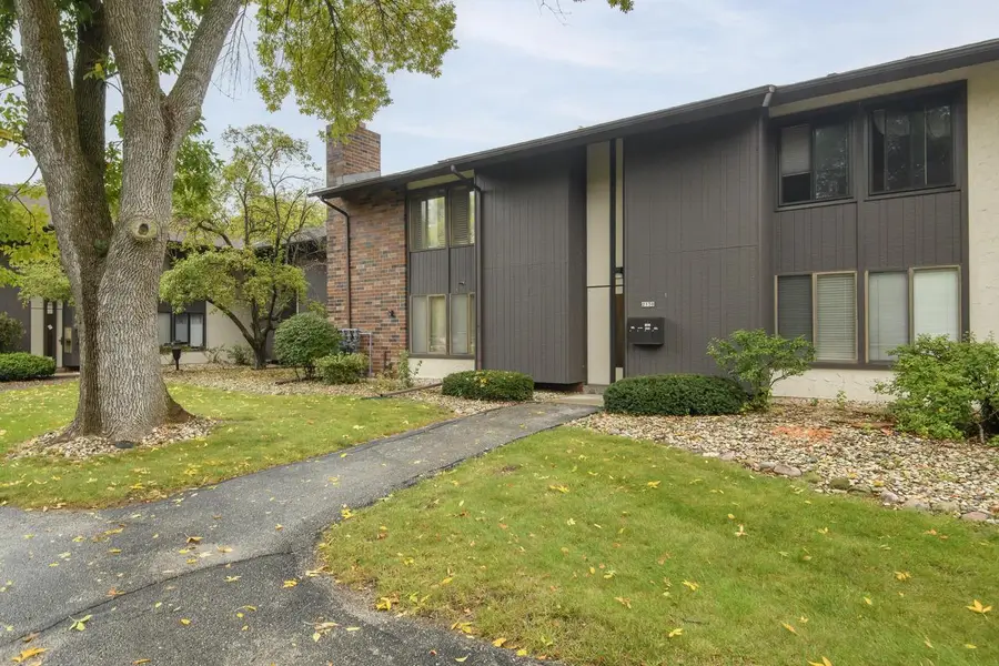 2130 W Good Hope ROAD #12, Glendale, WI 53209 - #2