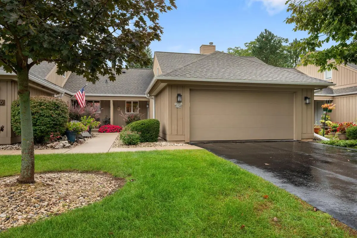10104 N Gettysburg COURT, Mequon, WI 53092 - #1