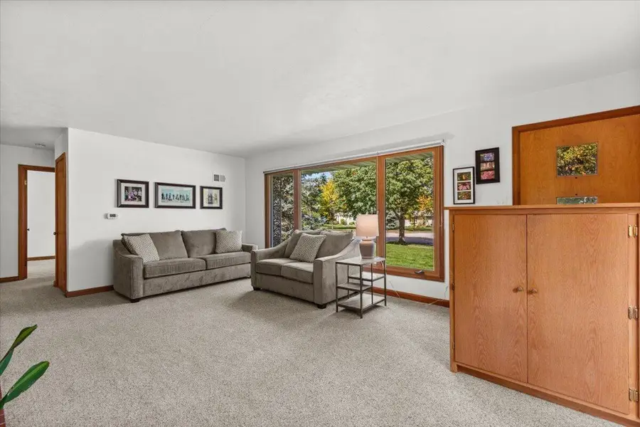 297 Lincoln DRIVE S, West Bend, WI 53095 - #3