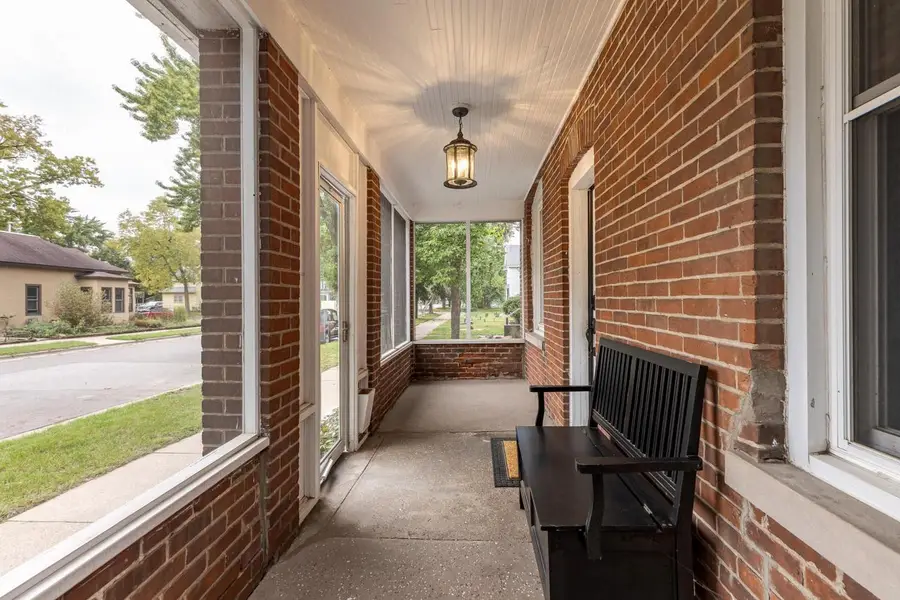 1317 Farnam STREET, La Crosse, WI 54601 - #3