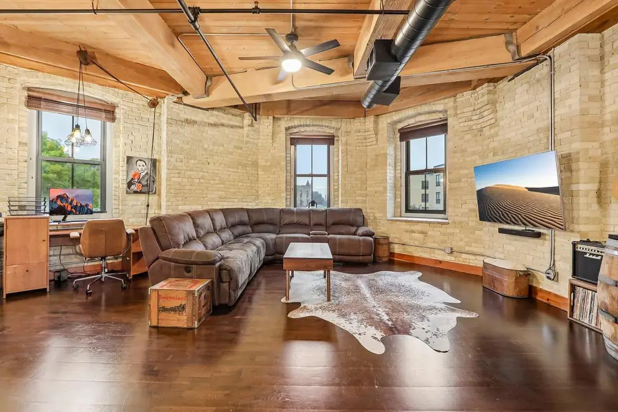 1818 N Water STREET #306, Milwaukee, WI 53202 - #3