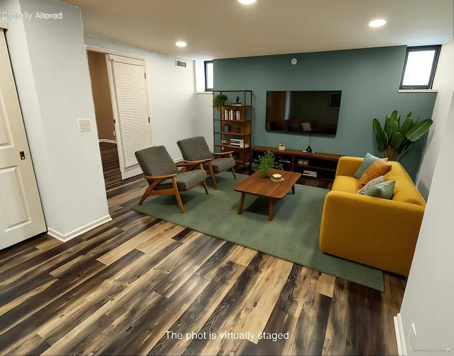 270 E Highland AVENUE #812, Milwaukee, WI 53202 - #3