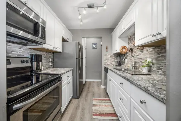 10340 W Whitnall Edge DRIVE #103, Franklin, WI 53132