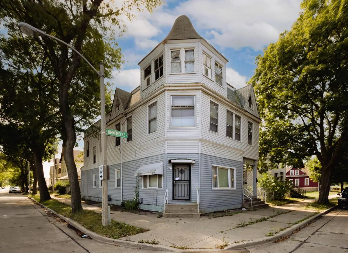 1801 W Meinecke AVENUE, Milwaukee, WI 53206 - #1