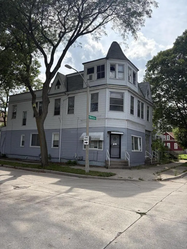 1801 W Meinecke AVENUE, Milwaukee, WI 53206 - #2