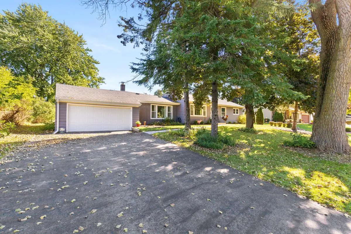 452 Riverview DRIVE, Grafton, WI 53024 - #1