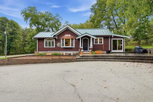 N46W29096 E Capitol DRIVE, Hartland, WI 53029