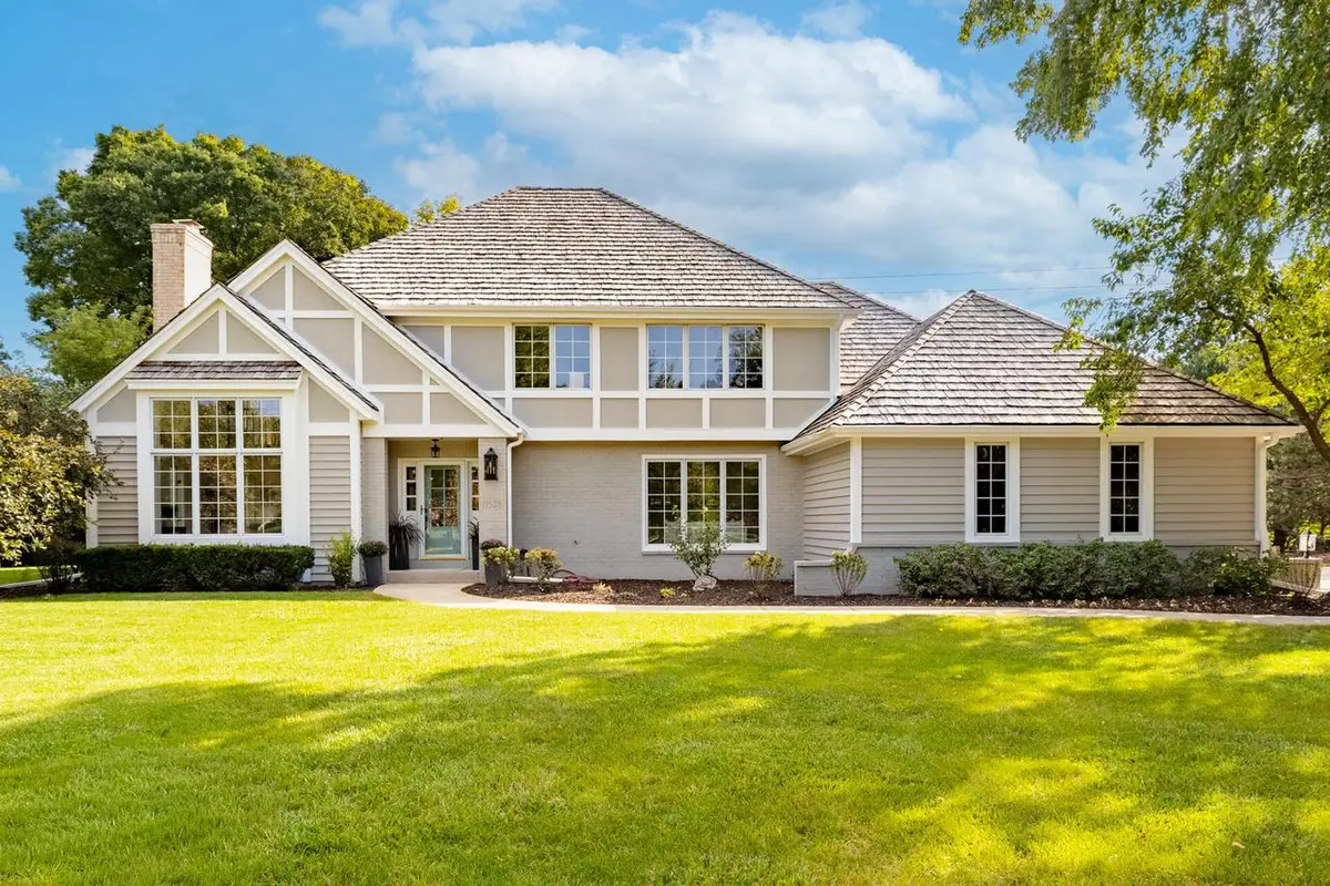 11528 N Settlement DRIVE, Mequon, WI 53092 - #1