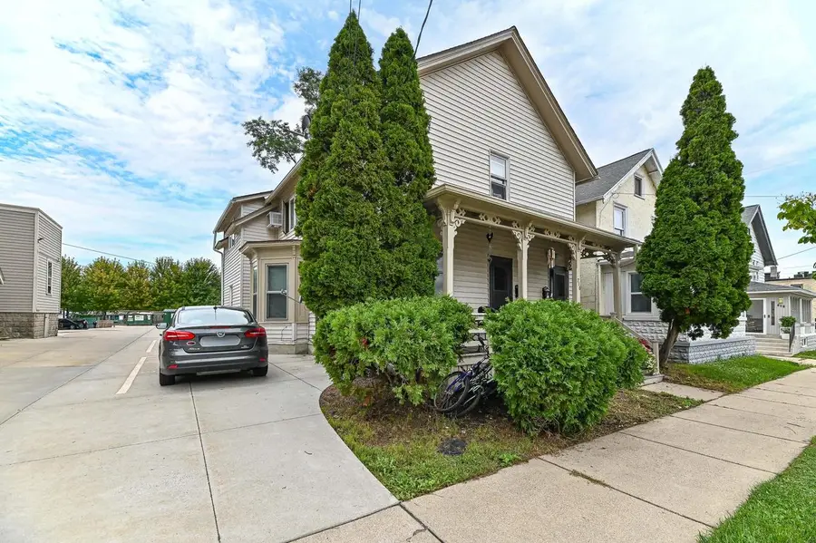 402 Wisconsin AVENUE #404-406, 716 Maple A, Waukesha, WI 53186 - #3