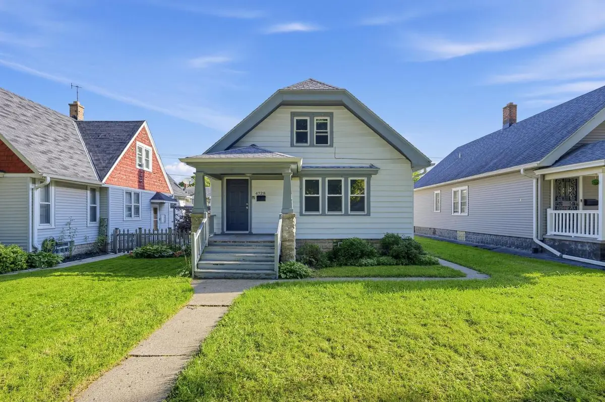 4728 W Medford AVENUE, Milwaukee, WI 53216 - #1