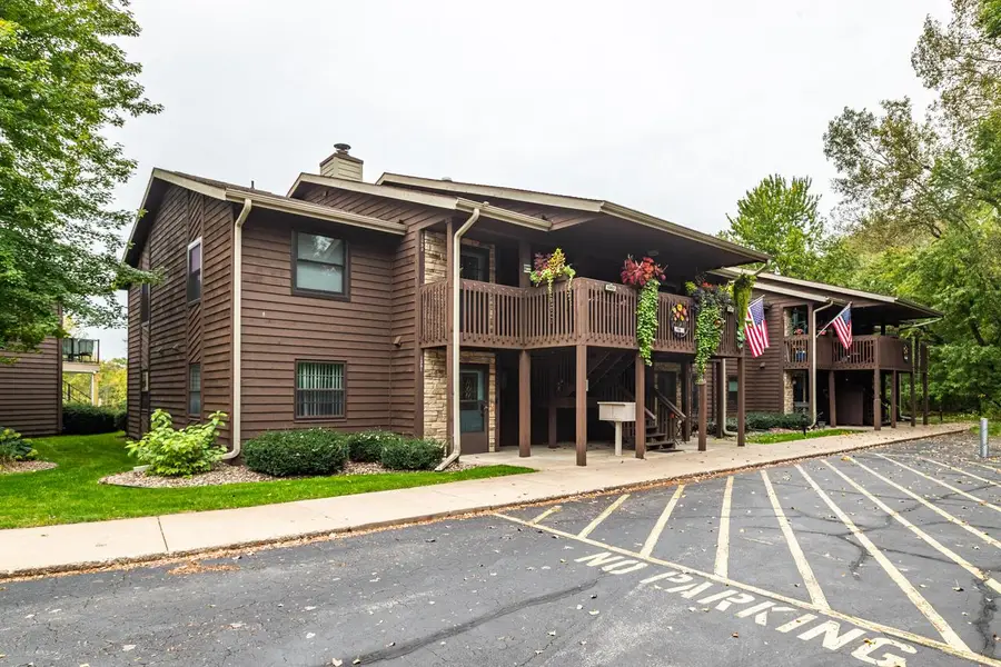 1351 Lauderdale PLACE, Onalaska, WI 54650 - #2