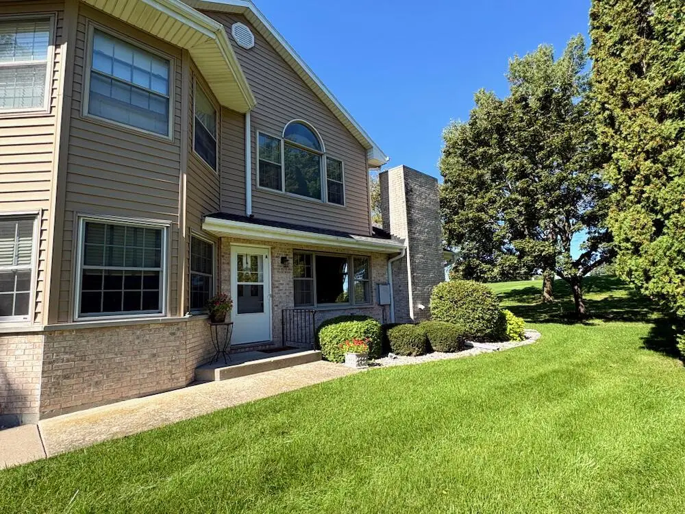 106 Eagle Pointe DRIVE #A, Delavan, WI 53115 - #1